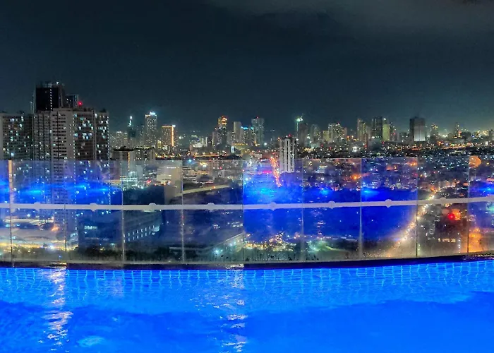 Apartment Living - Pool, Balcony, Gym, Fast Wifi Manila
