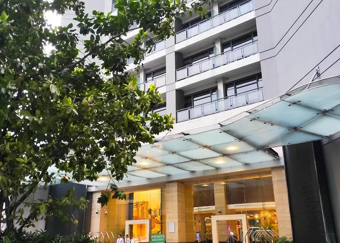 Apartment Living - Pool, Balcony, Gym, Fast Wifi